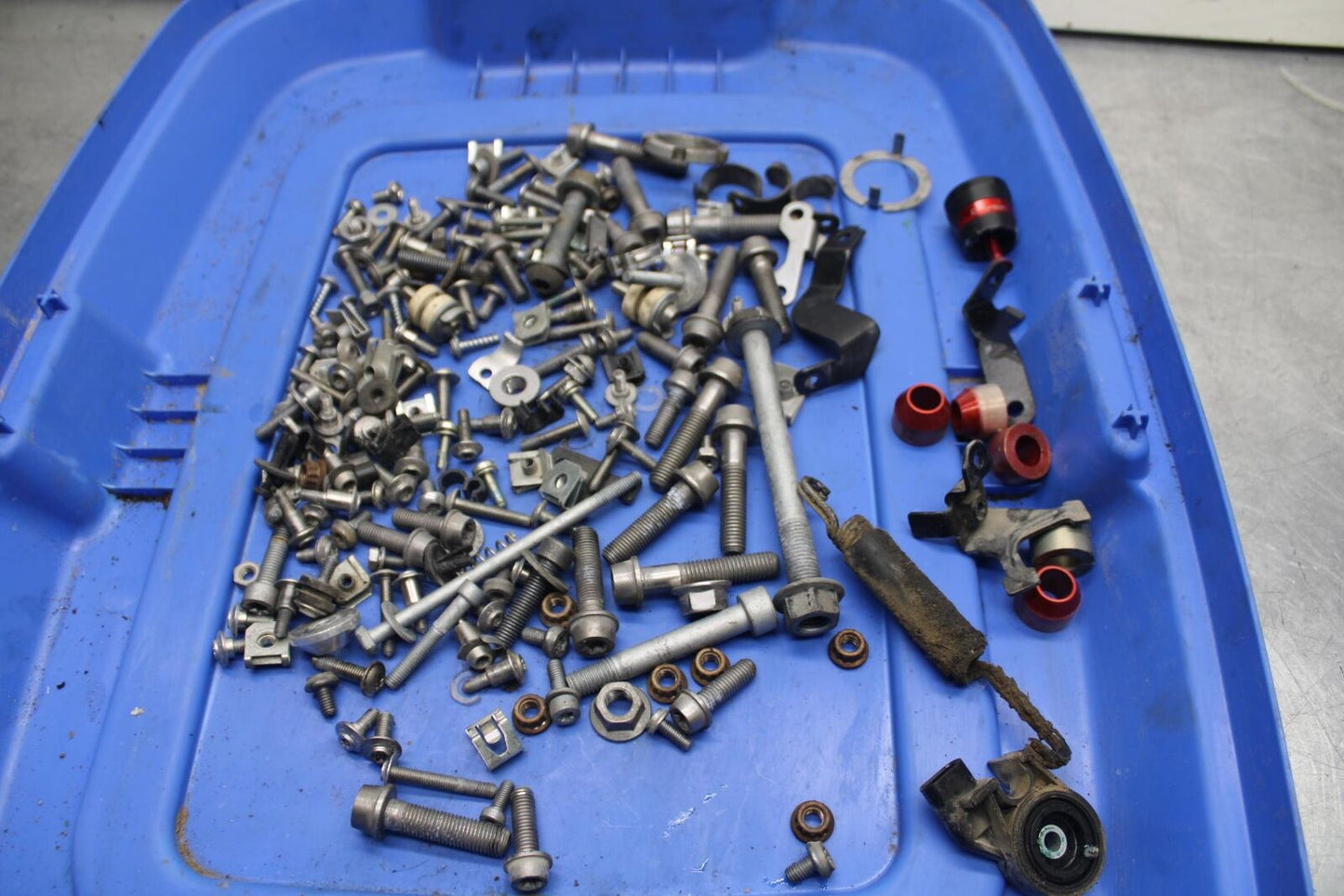 2016 BMW S1000R ABS MISCELLANEOUS BOLTS HARDWARE MOTOR SCREWS BB604