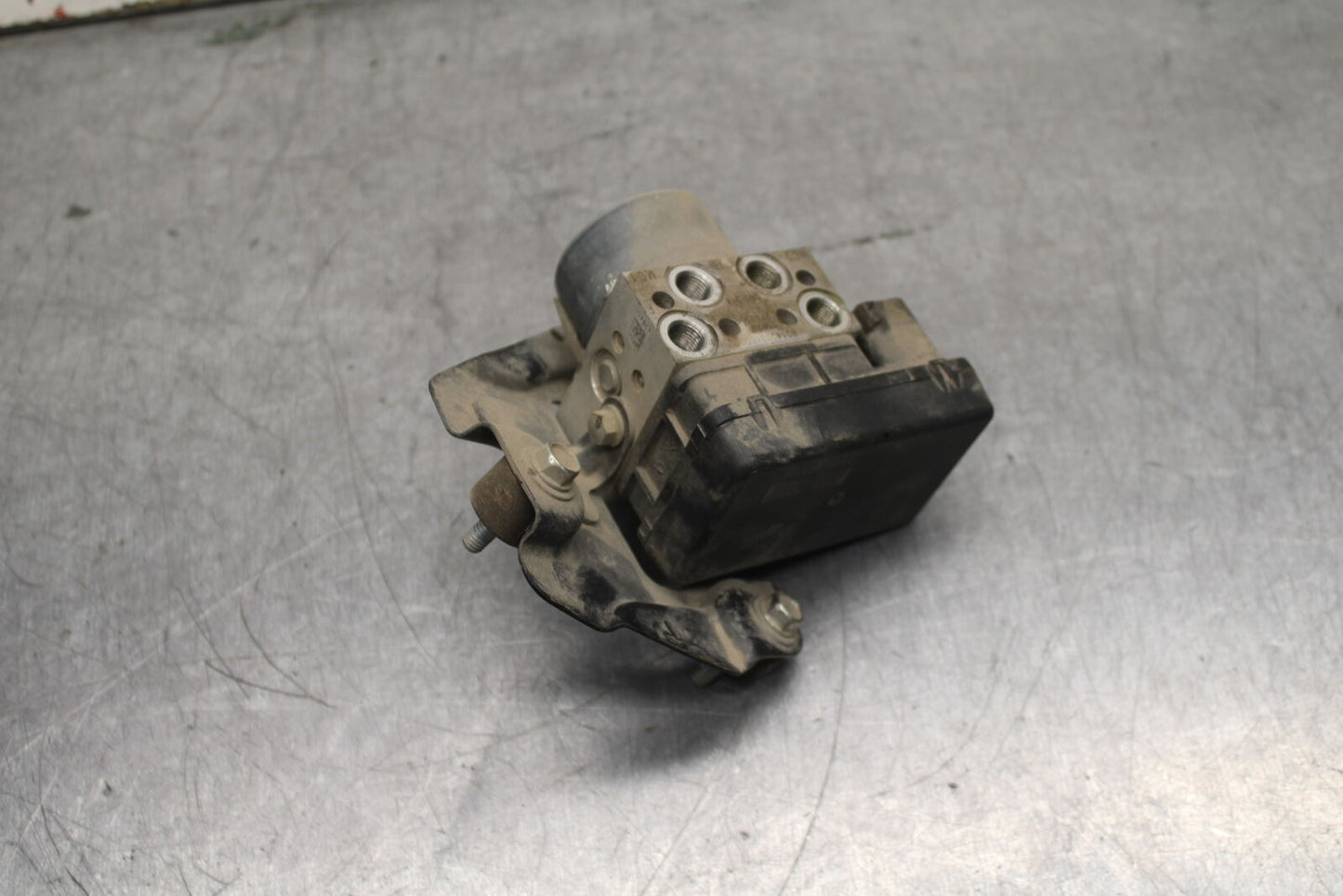 13-16 KTM 390 DUKE ABS PUMP UNIT MODULE BB748