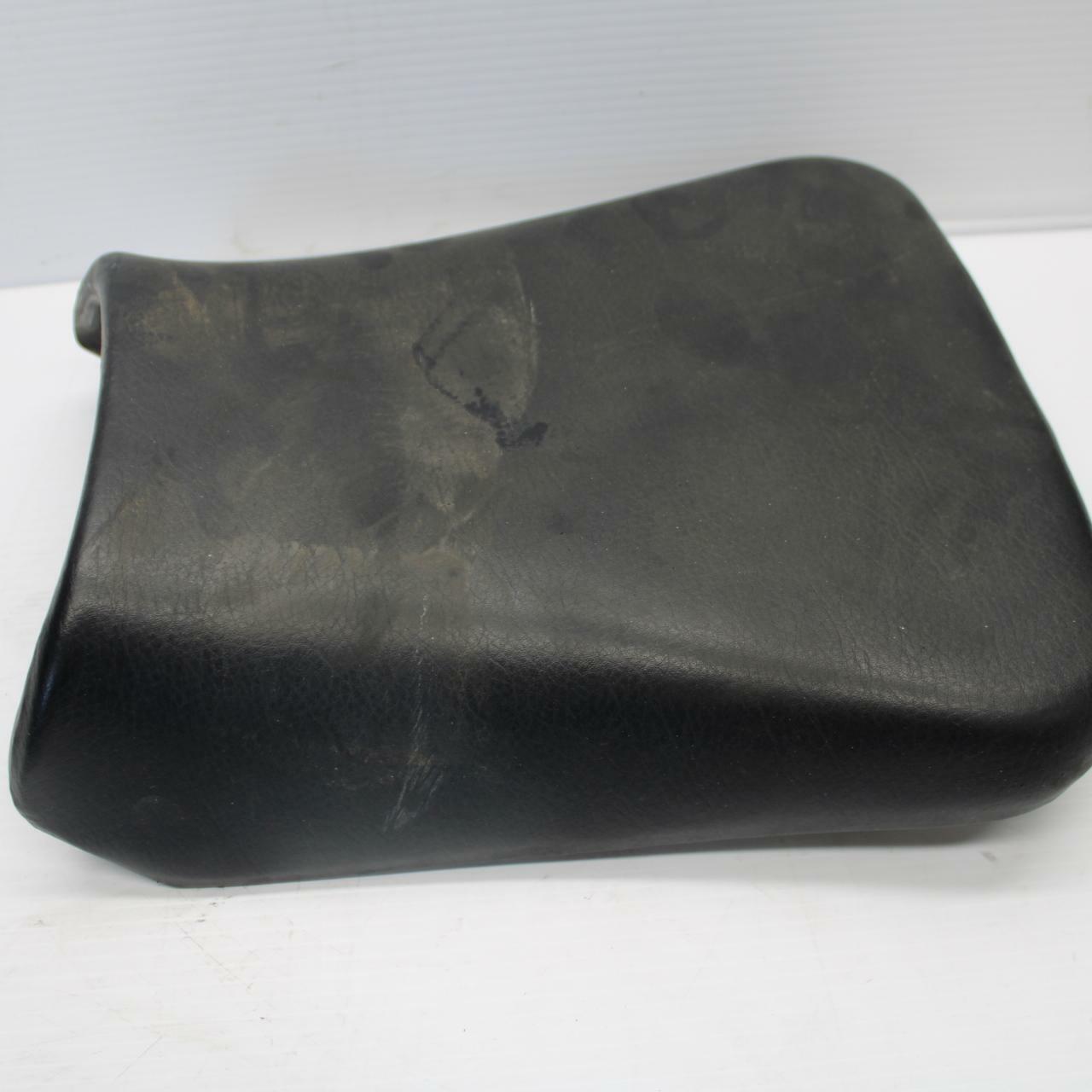 96 YAMAHA YZF750R FRONT DRIVERS SEAT PAD SADDLE PILLION BB237