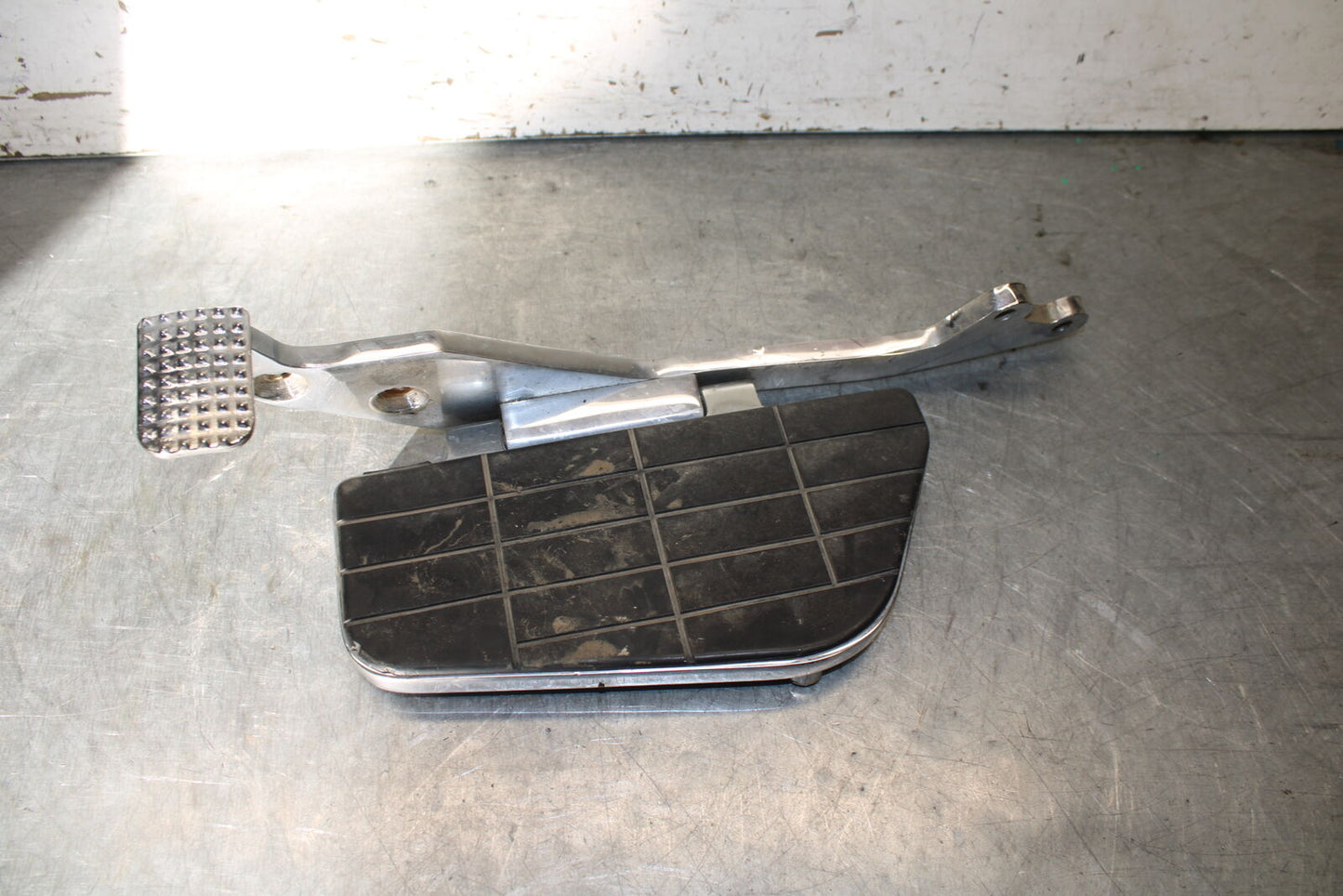 93-00 HONDA GOLDWING 1500 GL1500SE RIGHT FRONT FOOT REST PEG STEP BB700