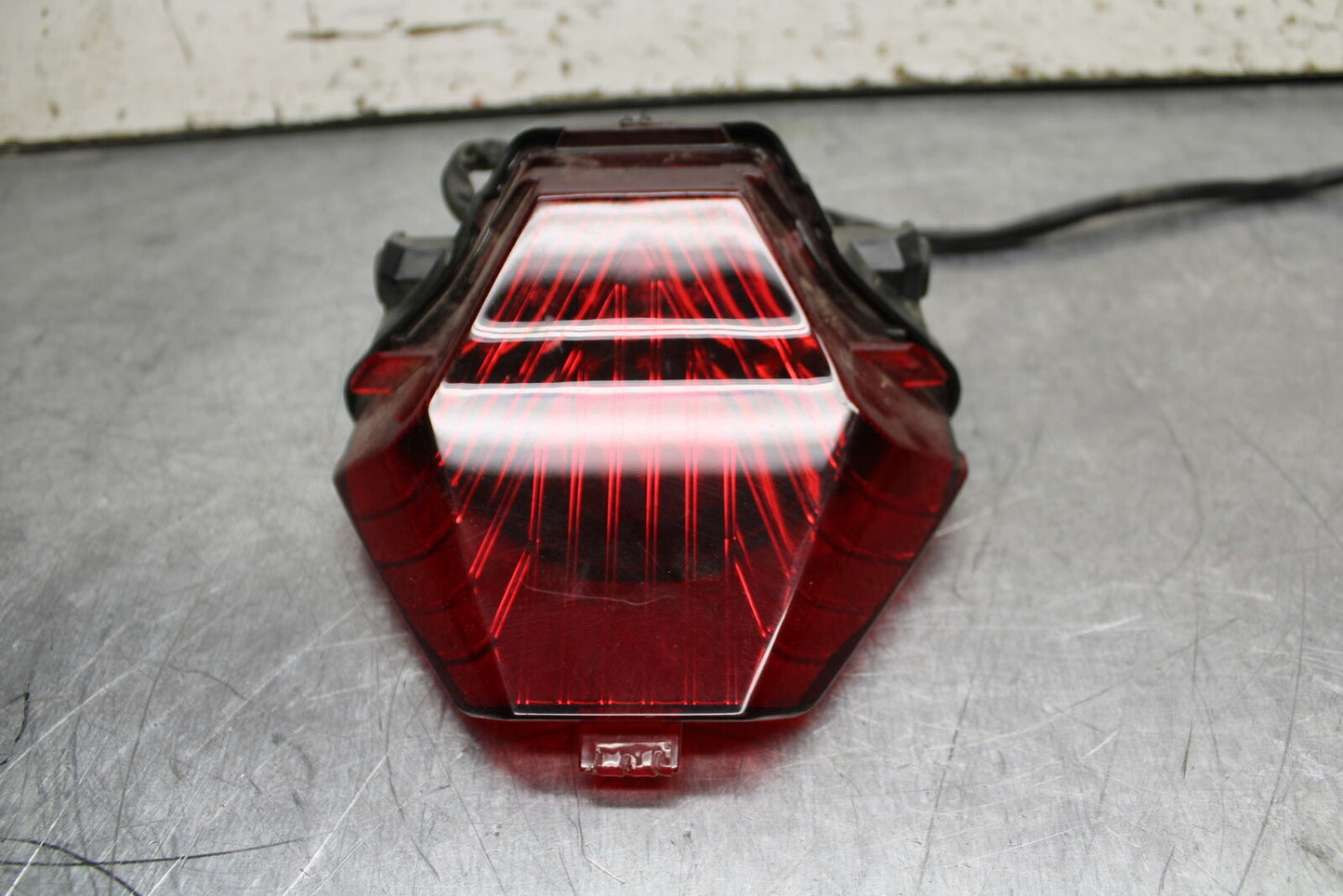 19-24 YAMAHA R3 REAR TAIL TAILLIGHT BACK BRAKE LIGHT BB736