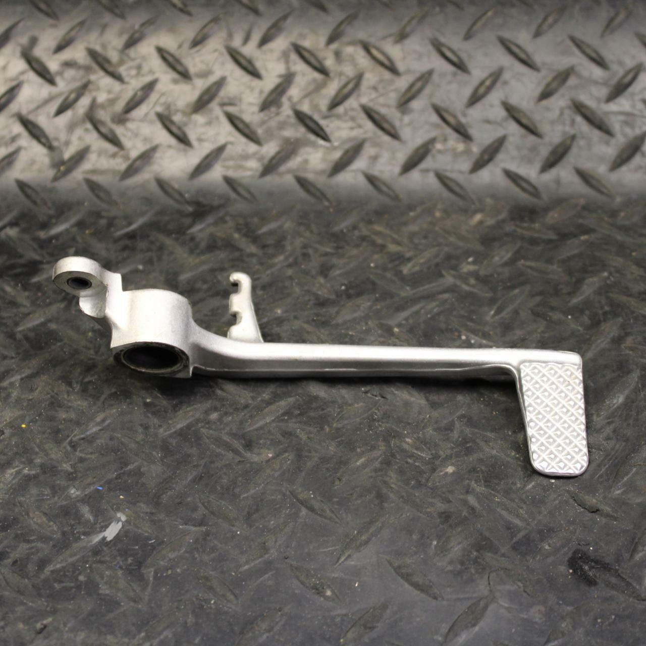 01-06 YAMAHA YZF R6S RIGHT REARSET BRAKE FOOT PEDAL BB169