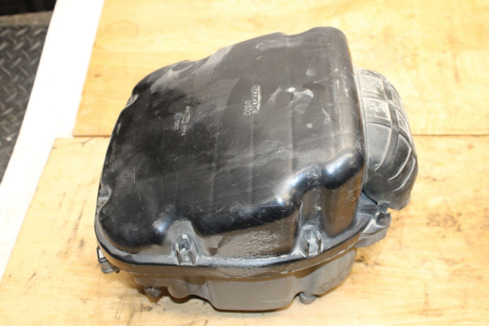 02-03 SUZUKI VSTROM 1000 AIR CLEANER FILTER BOX AIRBOX BB331