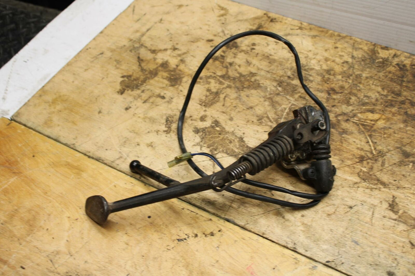 91-93 YAMAHA FZR1000 KICKSTAND SIDE KICK STAND W SENSOR BB339