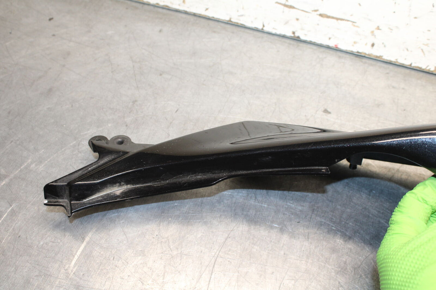 19-22 KAWASAKI Z400 RIGHT REAR BACK TAIL FAIRING COWL SHROUD BB738