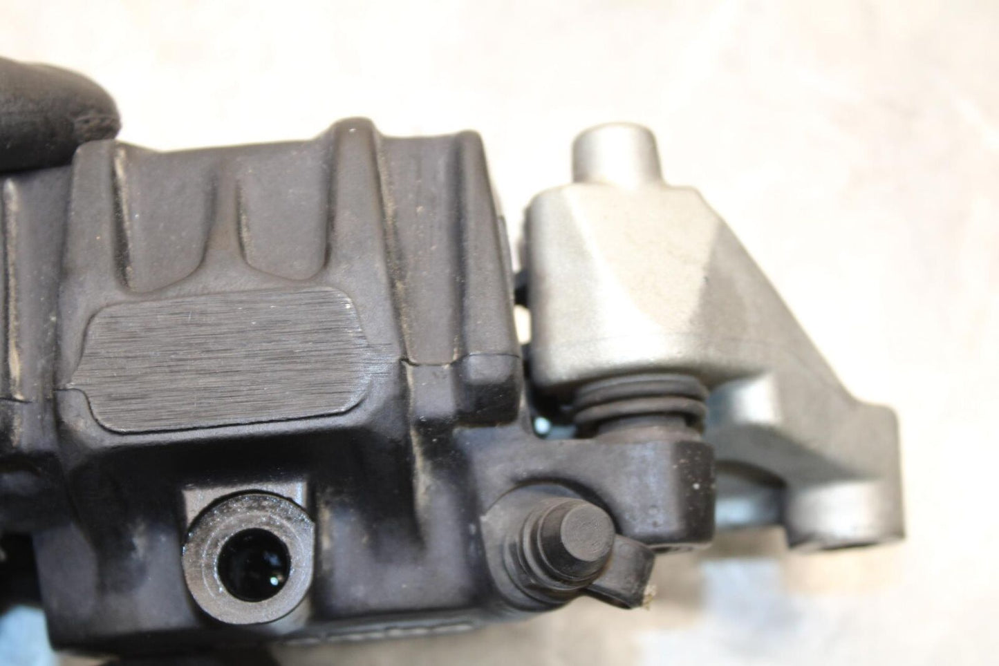 2005 Ducati Monster S2R RIGHT LEFT FRONT BRAKE CALIPER SET PAIR CALIPERS BB557