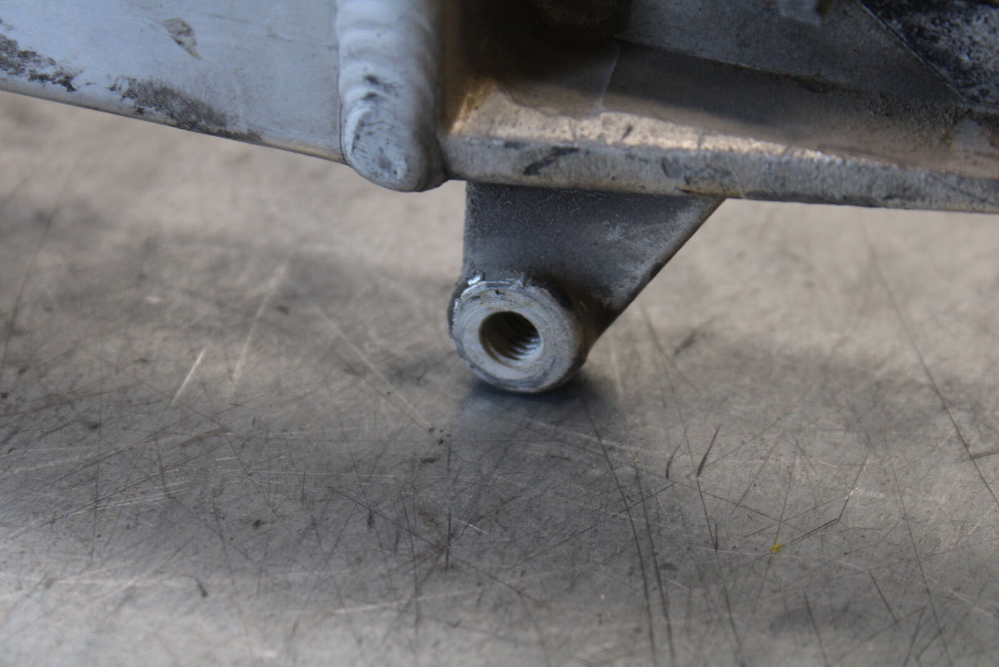 03-07 SUZUKI SV1000S REAR SWINGARM BACK SUSPENSION SWING ARM BB657