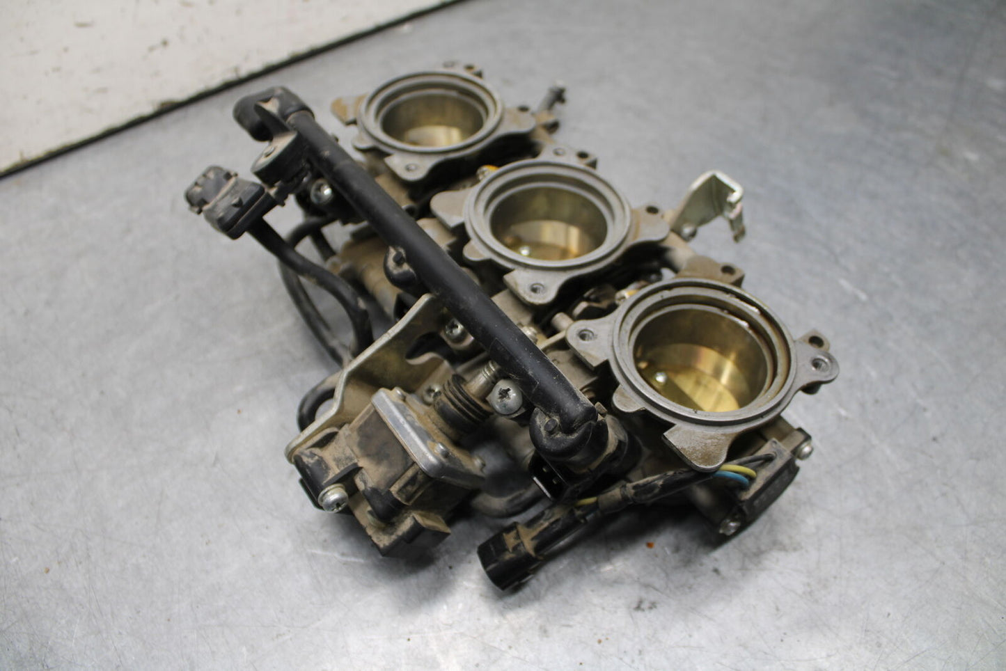 09-11 TRIUMPH DAYTONA 675 MAIN FUEL INJECTORS / THROTTLE BODIES BB652
