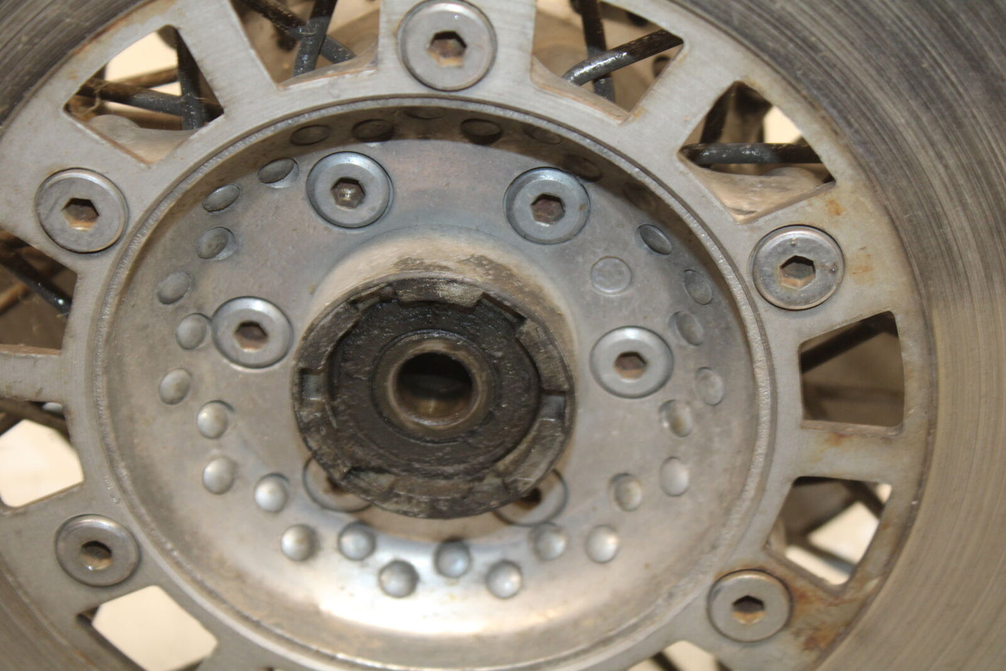 85-86 SUZUKI MADURA 1200 FRONT WEHHEL FRONT RIM BB691