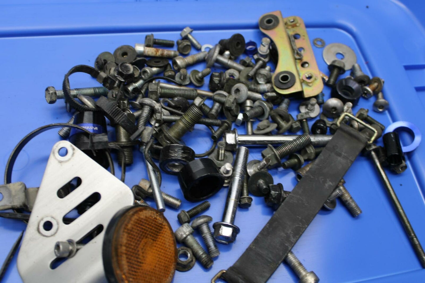 02-03 SUZUKI VSTROM 1000 BOLTS HARDWARE SCREWS BB331
