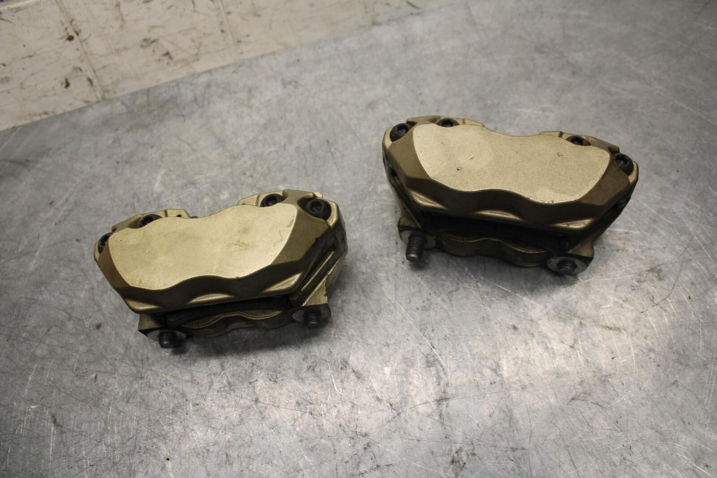 2009 Aprilia Shiver 750 SL750 RIGHT LEFT FRONT BRAKE CALIPER SET PAIR BB506