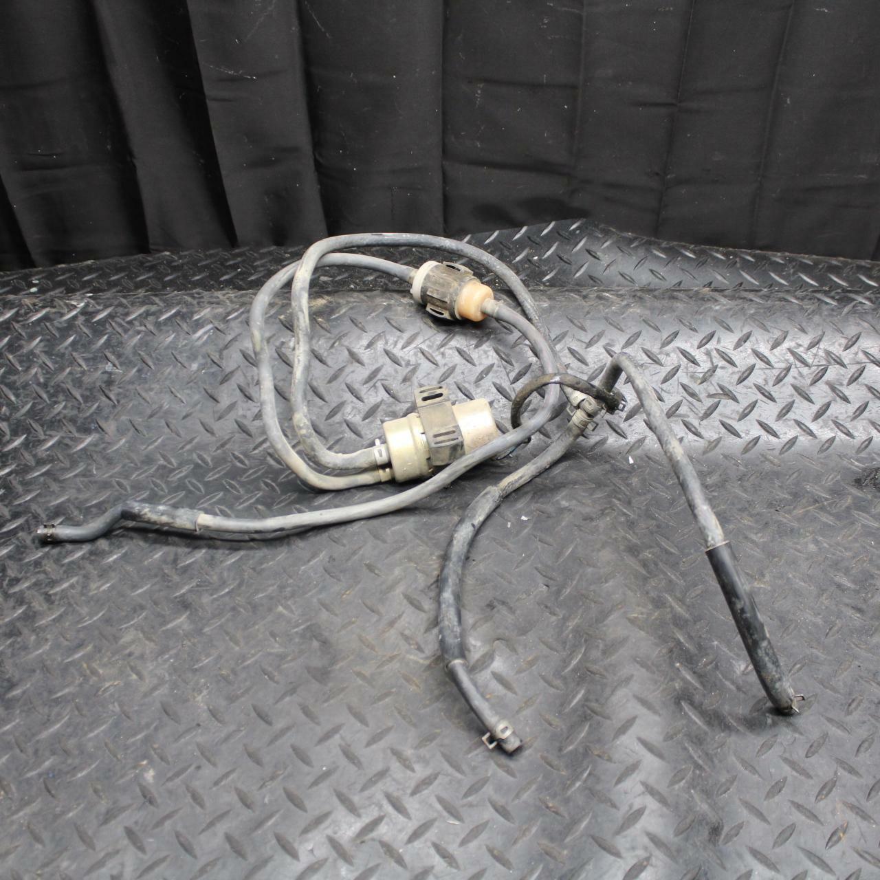 02 YAMAHA V STAR 1100 FUEL GAS PUMP HOSE BB199