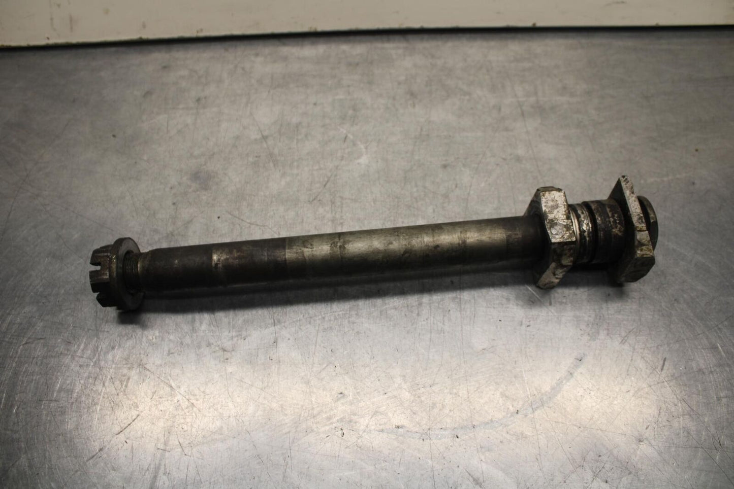 2003 Suzuki SV1000S REAR AXLE BACK WHEEL RIM PIVOT BOLT AXEL 64711-33E10 BB85