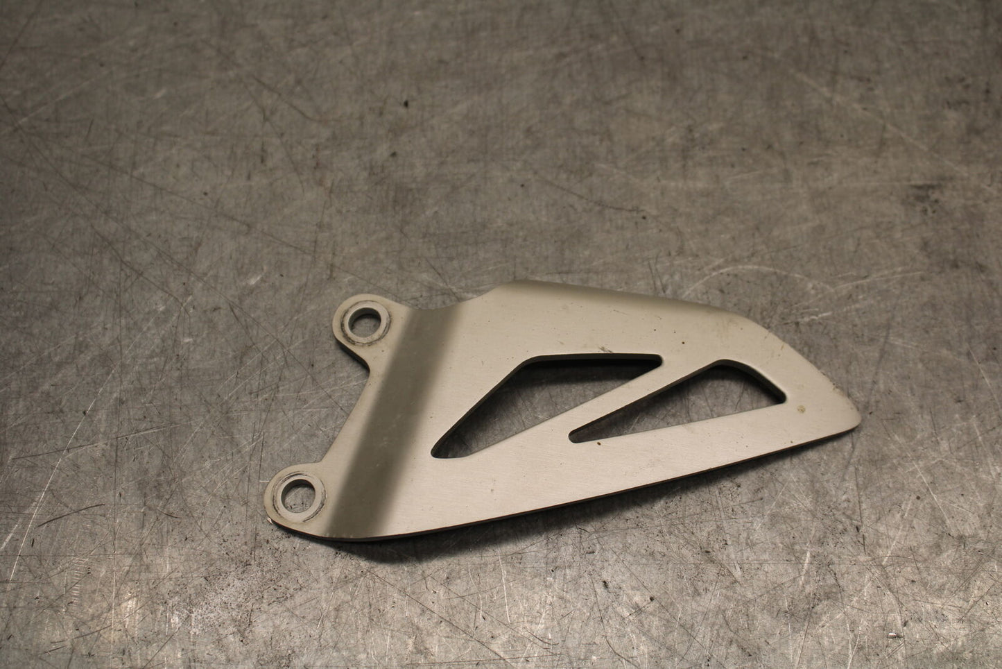 09-11 TRIUMPH DAYTONA 675 RIGHT REARSET REAR SET HEEL GUARD COVER BB652