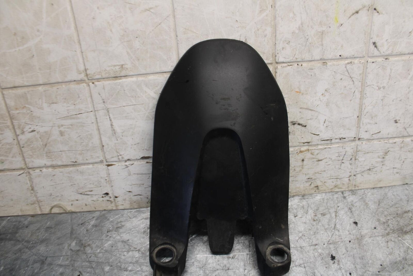 22-23 HUSQVARNA SVARTPILEN 401 REAR BACK WHEEL TIRE HUGGER FENDER BB541