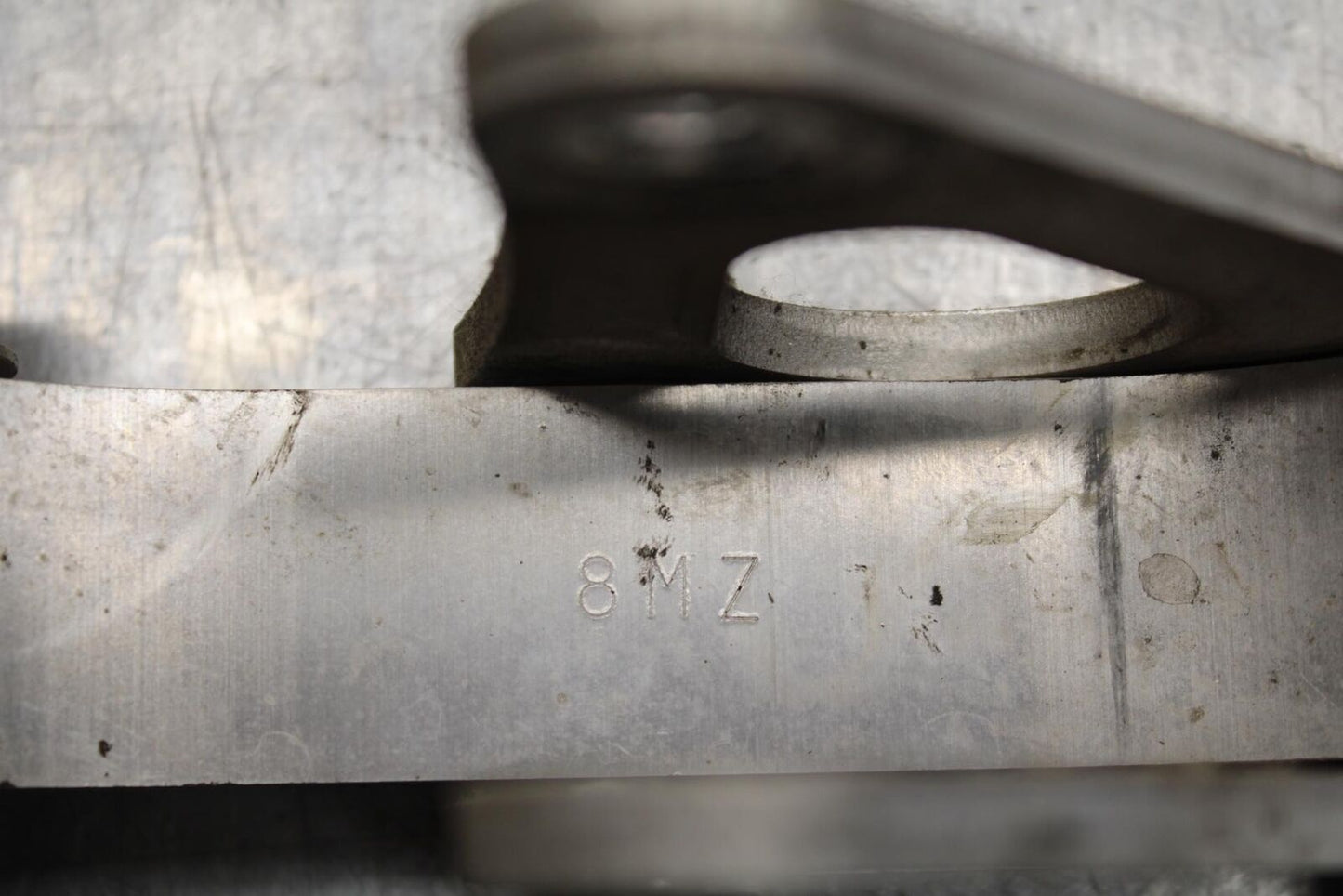 20 SUZUKI GSXR 1000 REAR DOGBONE SHOCK LINKAGE LINK BB597