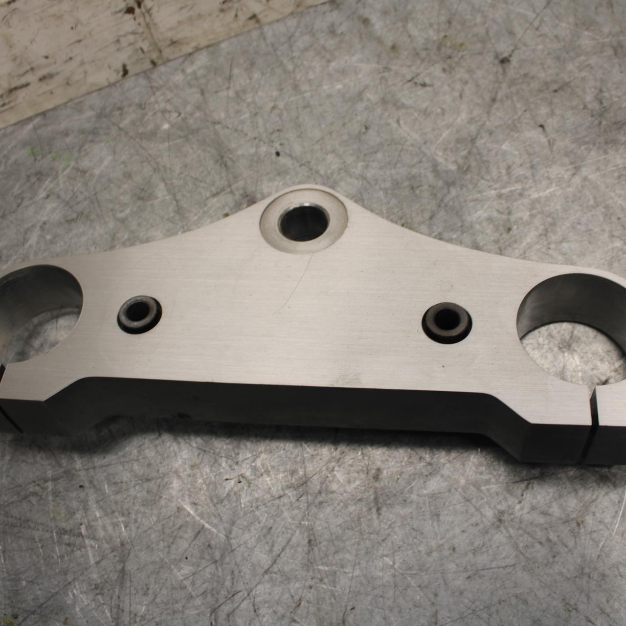 2007 Suzuki Boulevard M50B FORKS UPPER TRIPLE TREE CLAMP BB537