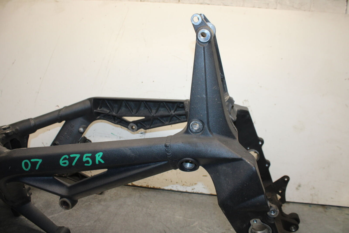 07-08 TRIUMPH DAYTONA 675 FRAME CHASSIS BB685