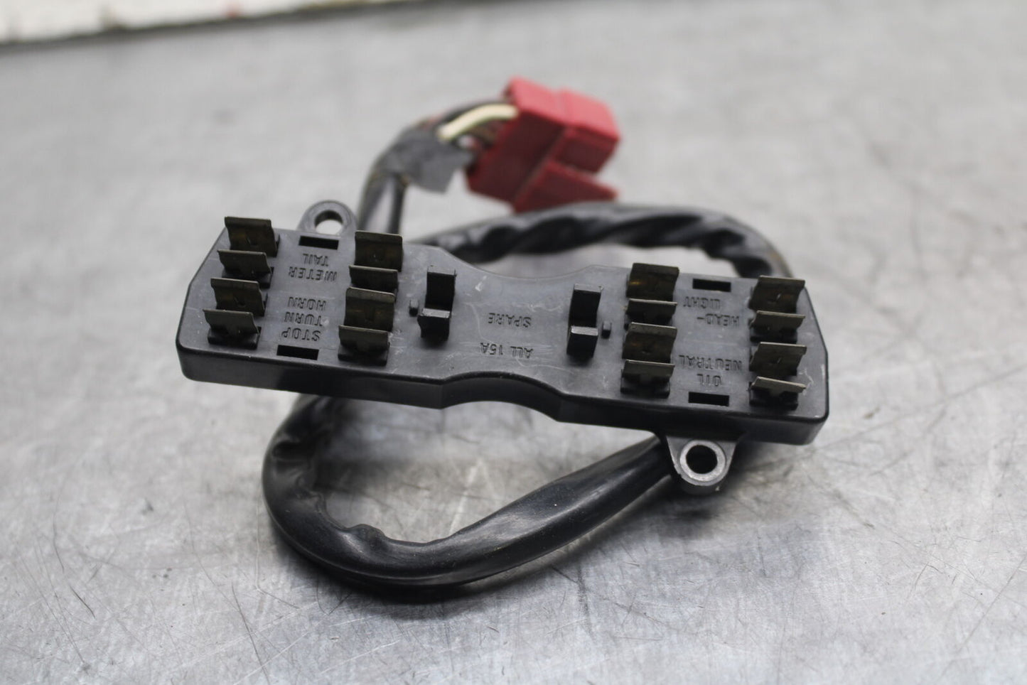 84 HONDA INTERCEPTOR 750 VF750F FUSE BOX BB108