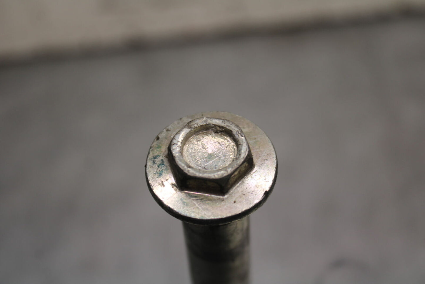 19-22 KAWASAKI Z400 REAR AXLE BACK WHEEL RIM PIVOT BOLT AXEL BB738