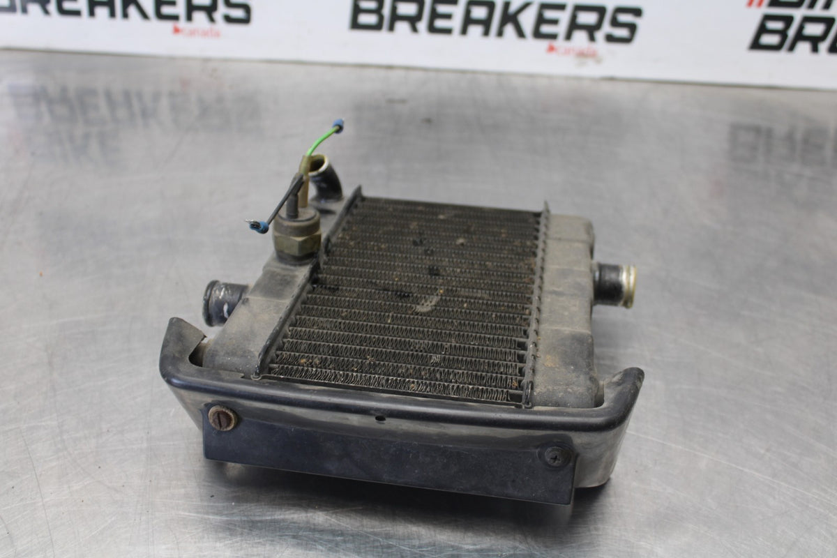 84 HONDA INTERCEPTOR 1000 VF1000F ENGINE RADIATOR MOTOR COOLING RADIATER BB878