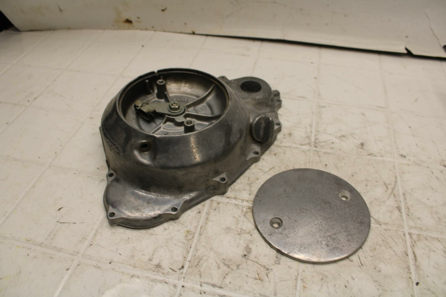 79-81 YAMAHA XS1100S CLUTCH SIDE ENGINE MOTOR COVER BB401
