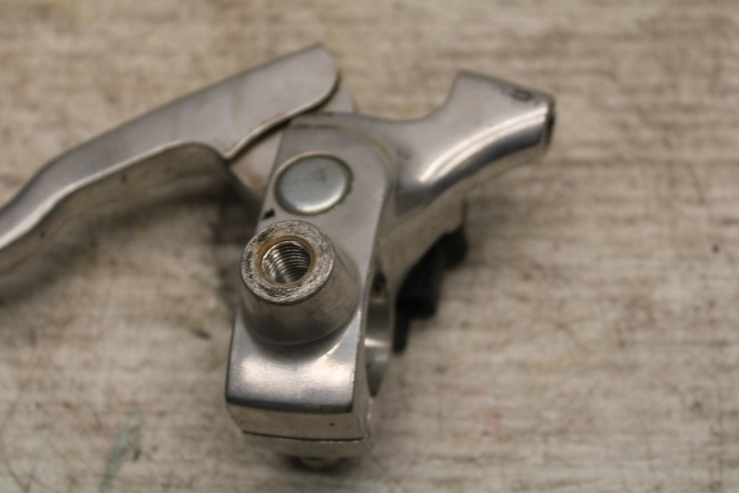 06-07 SUZUKI BOULEVARD S40 CLUTCH PERCH MOUNT WITH LEVER BB375