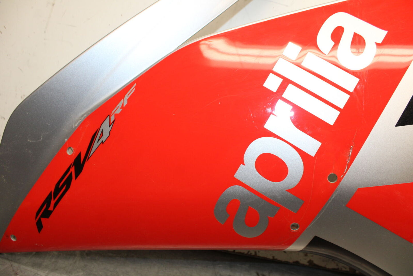 15-19 APRILIA RSV4 RF LEFT MID UPPER SIDE FAIRING COWL PLASTIC BB611