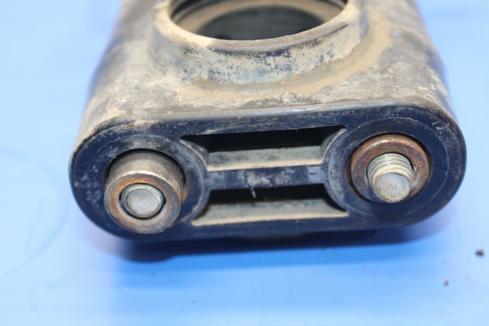 03-06 SUZUKI QUADSPORT Z400 STEERING COLUMN STAY BRACKET BB256