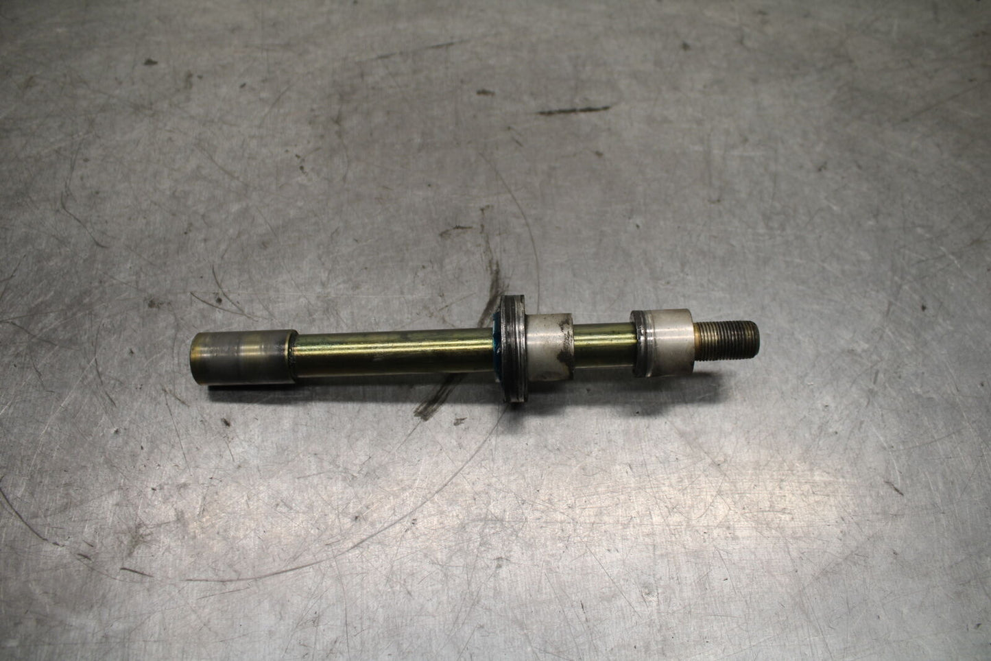 03-04 TRIUMPH DAYTONA 600 FRONT WHEEL RIM AXLE PIVOT BOLT BB745