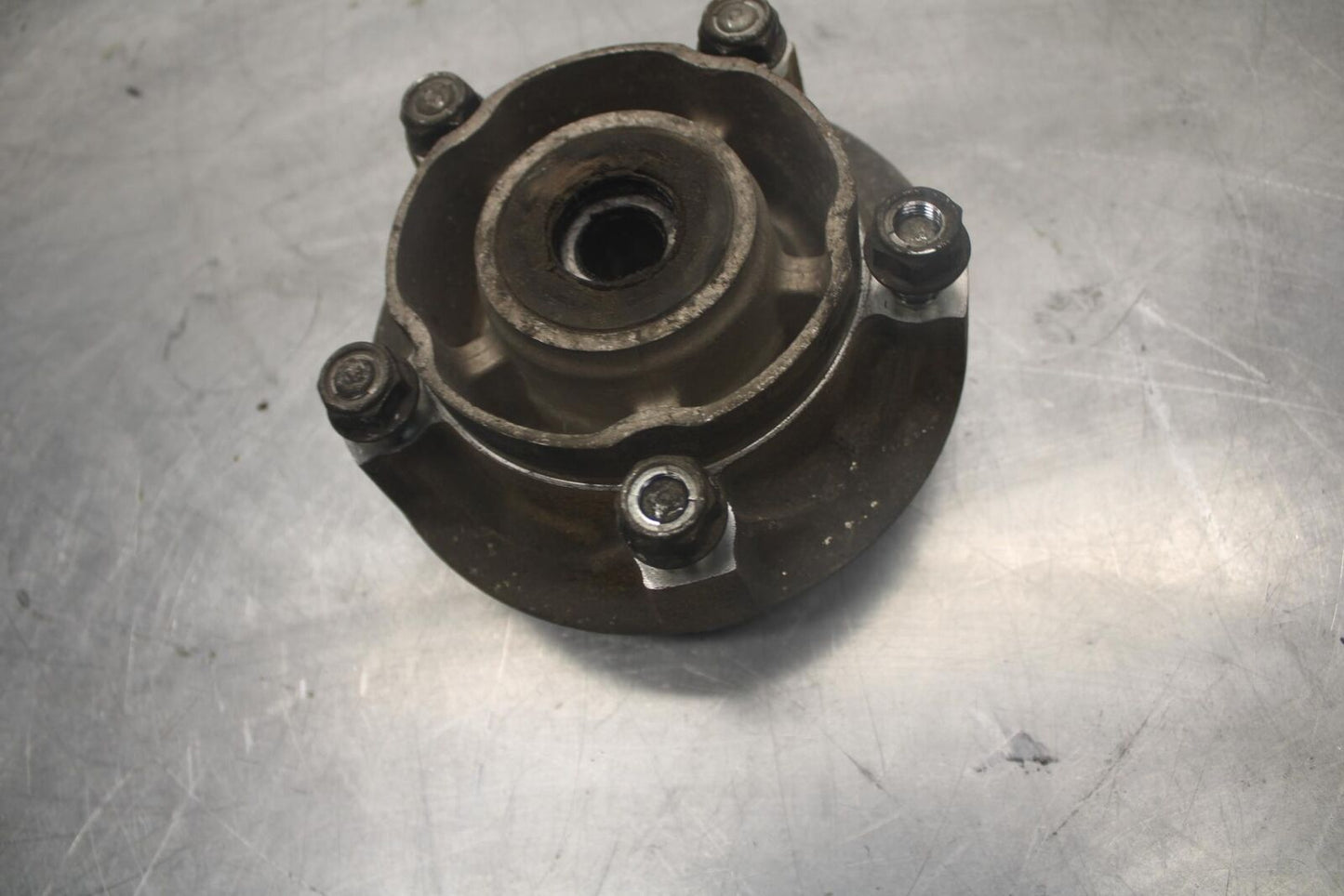 98-99 HONDA CBR900RR REAR BACK WHEEL RIM HUB BB458