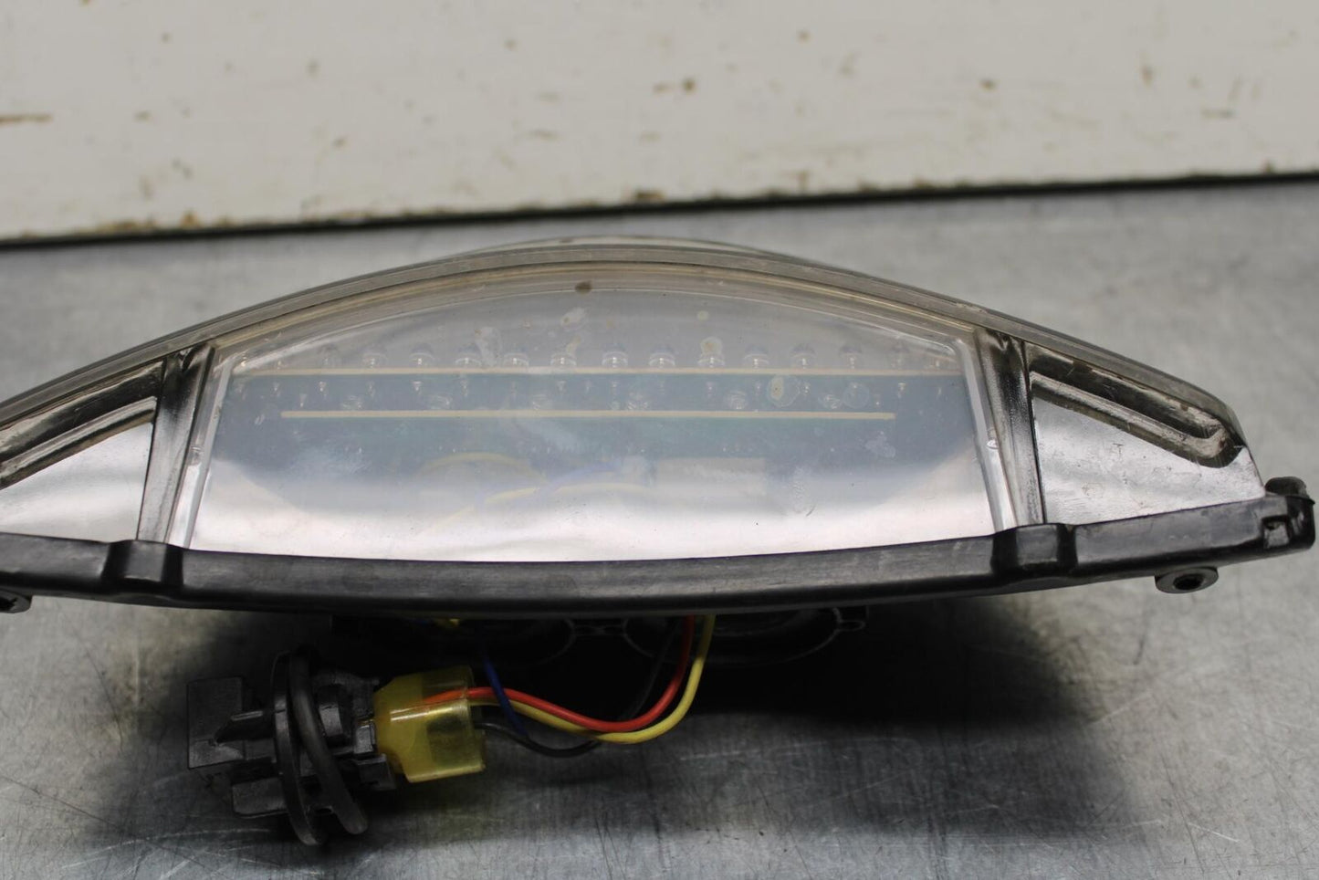 01-06 HONDA CBR600F4I REAR TAIL TAILLIGHT BACK BRAKE LIGHT 33701-MBW-671 BB626