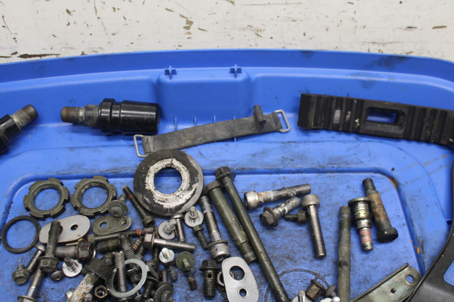 96-07 YAMAHA YZF600R MOUNTING BOLTS HARDWARE MOTOR SCREWS BB746