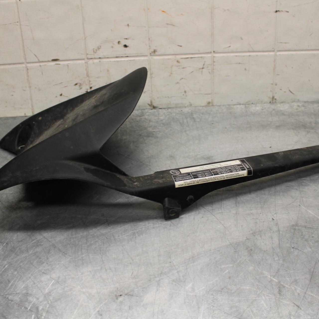 17-21 TRIUMPH STREET TRIPPLE R ABS REAR BACK WHEEL TIRE HUGGER FENDER bb452