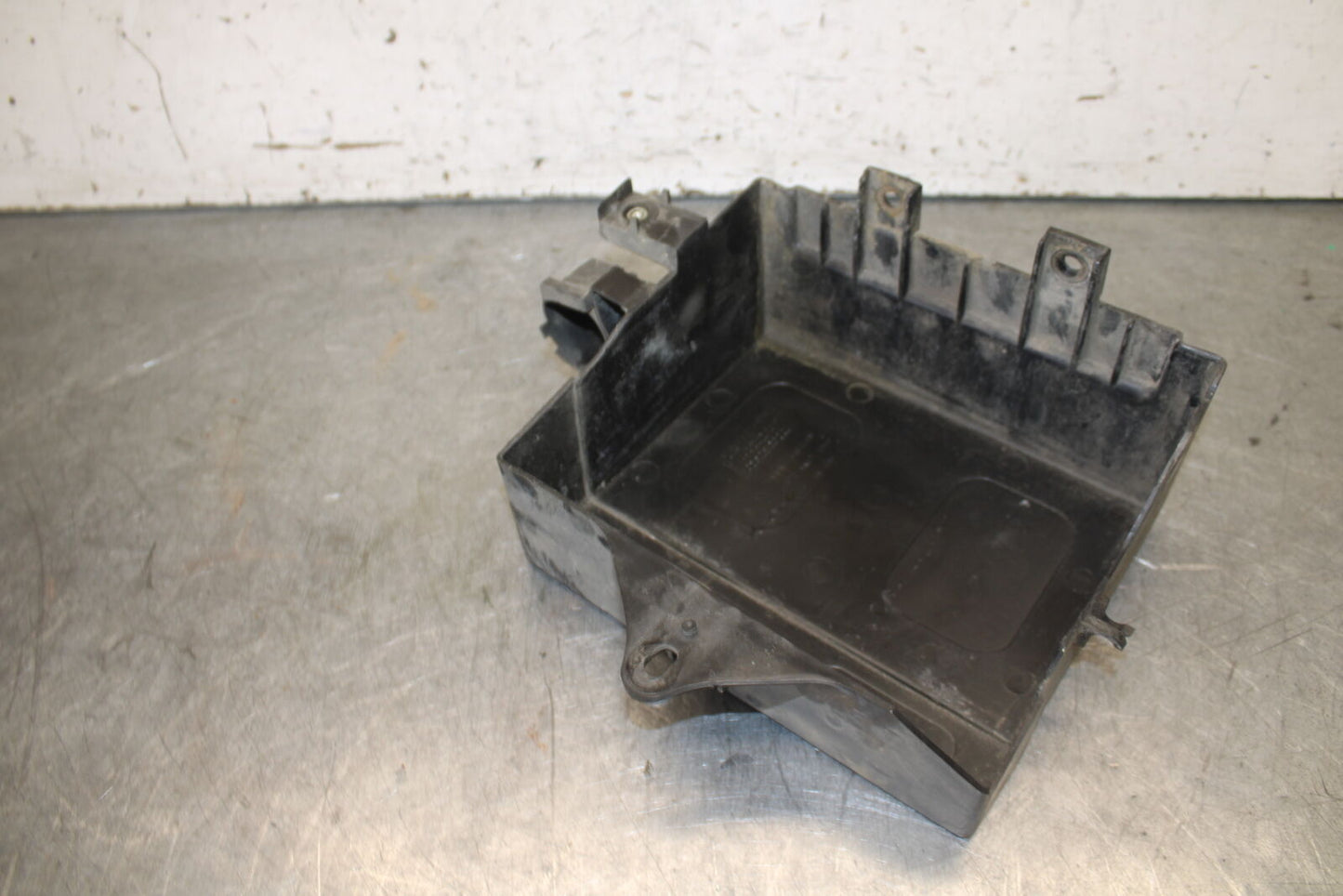 93-00 HONDA GOLDWING 1500 GL1500SE BATTERY TRAY BOX HOLDER BB700
