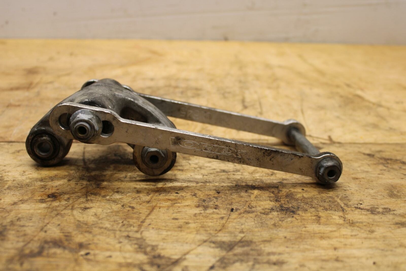 01-03 SUZUKI GSXR600 REAR DOGBONE VORTEX SHOCK LINKAGE LINK BB336