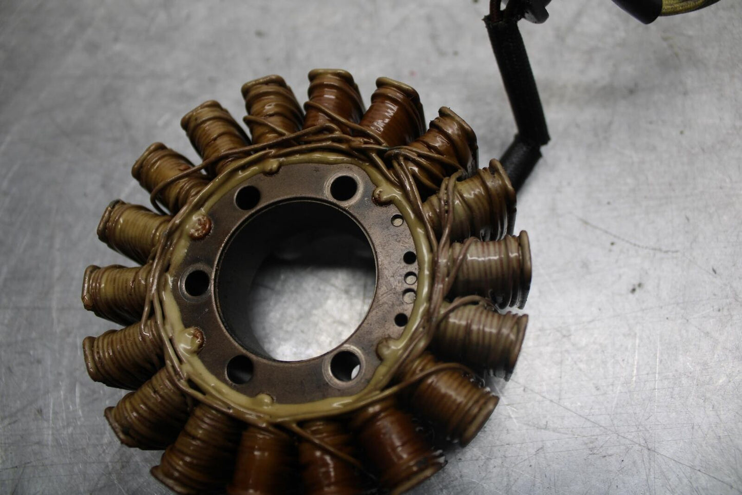 2002 Suzuki GSXR1000 STATOR GENERATOR ALTERNATOR MAGNETO 31401-18G00 BB36
