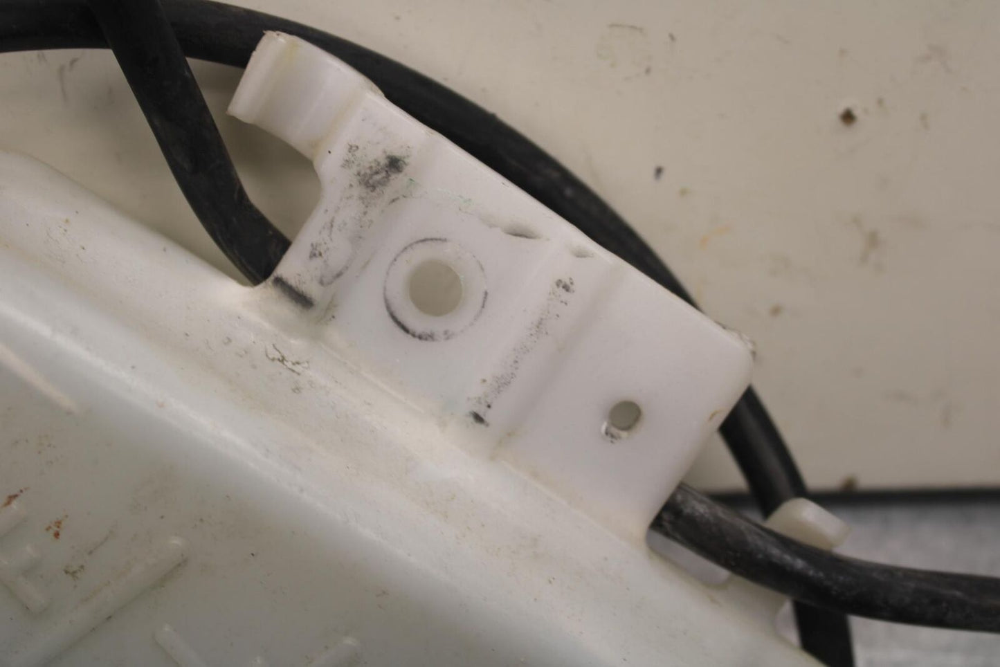 2011 Suzuki GSXR600 COOLANT WATER TANK RESERVOIR BOTTLE BB602
