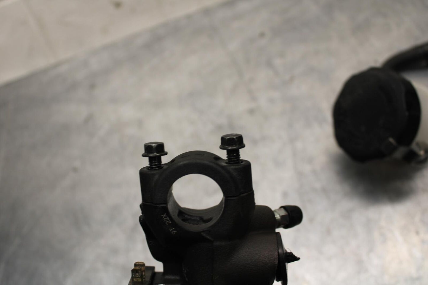 20 SUZUKI GSXR 1000 FRONT BRAKE MASTER CYLINDER w/ LEVER BB597