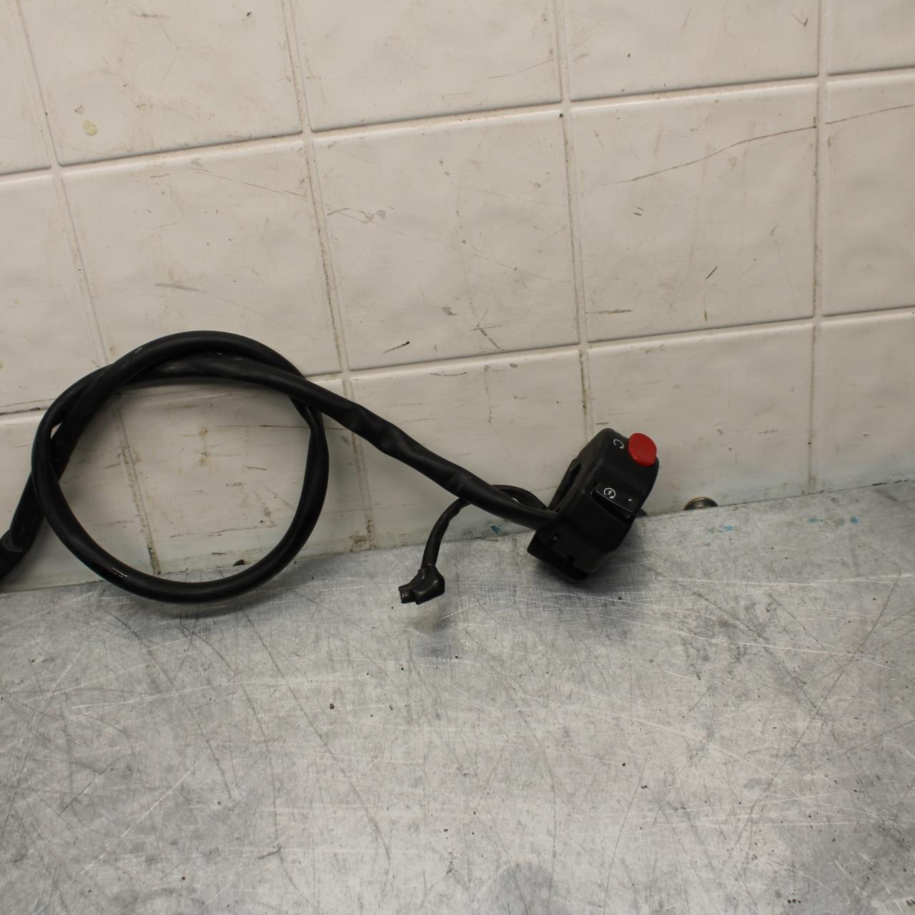 14-15 TRIUMPH STREET TRIPLE R RIGHT CLIP ON HANDLE KILL OFF START SWITCH BB441
