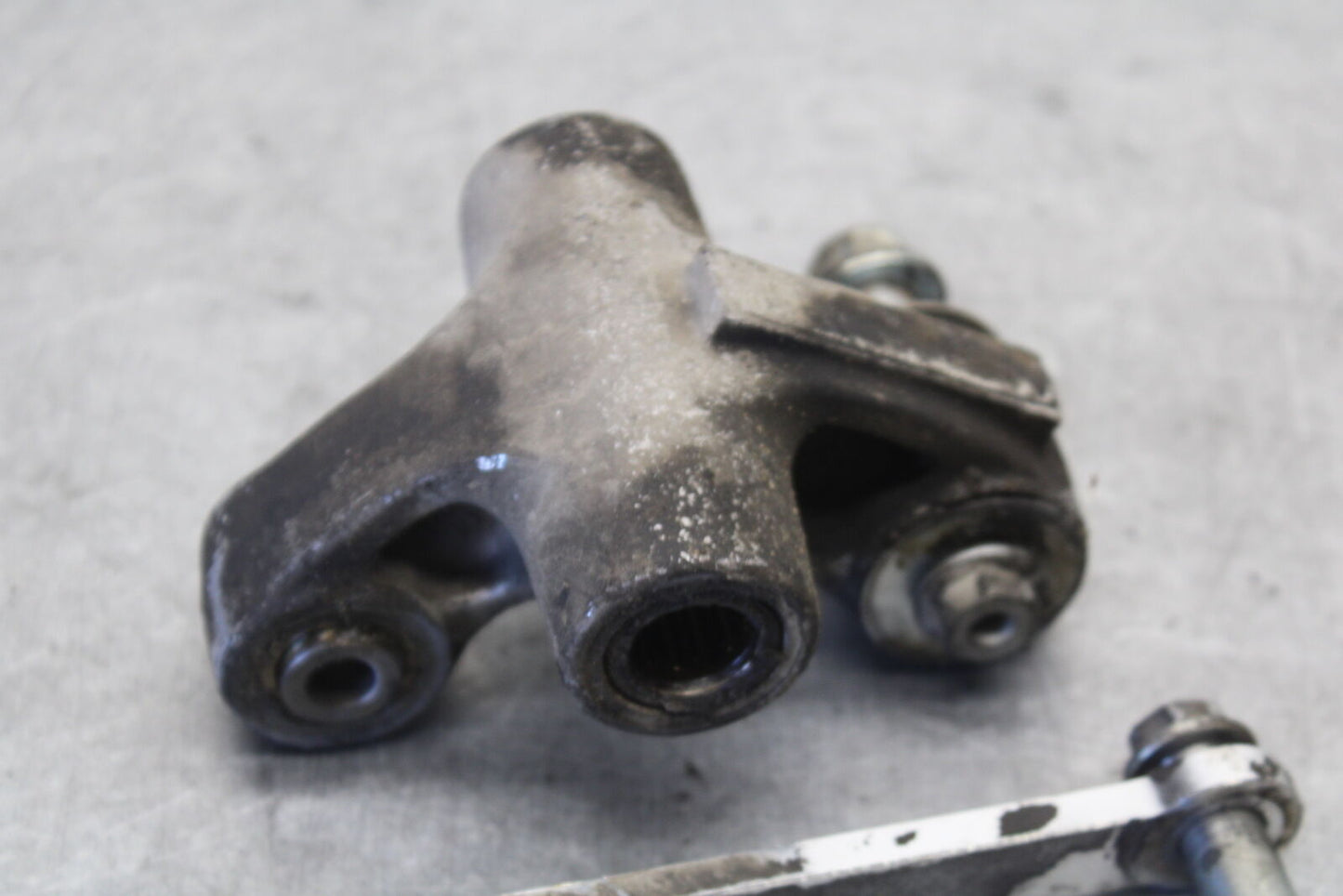 04 SUZUKI GSXR600 AFTERMARKET REAR DOGBONE SHOCK LINKAGE LINK BB676