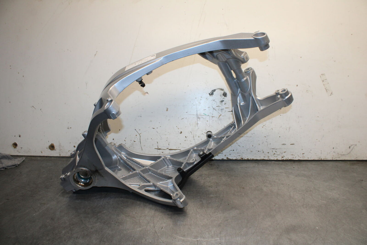 21-24 APRILIA TUONO 660 FACTORY FRAME CHASSIS BB733