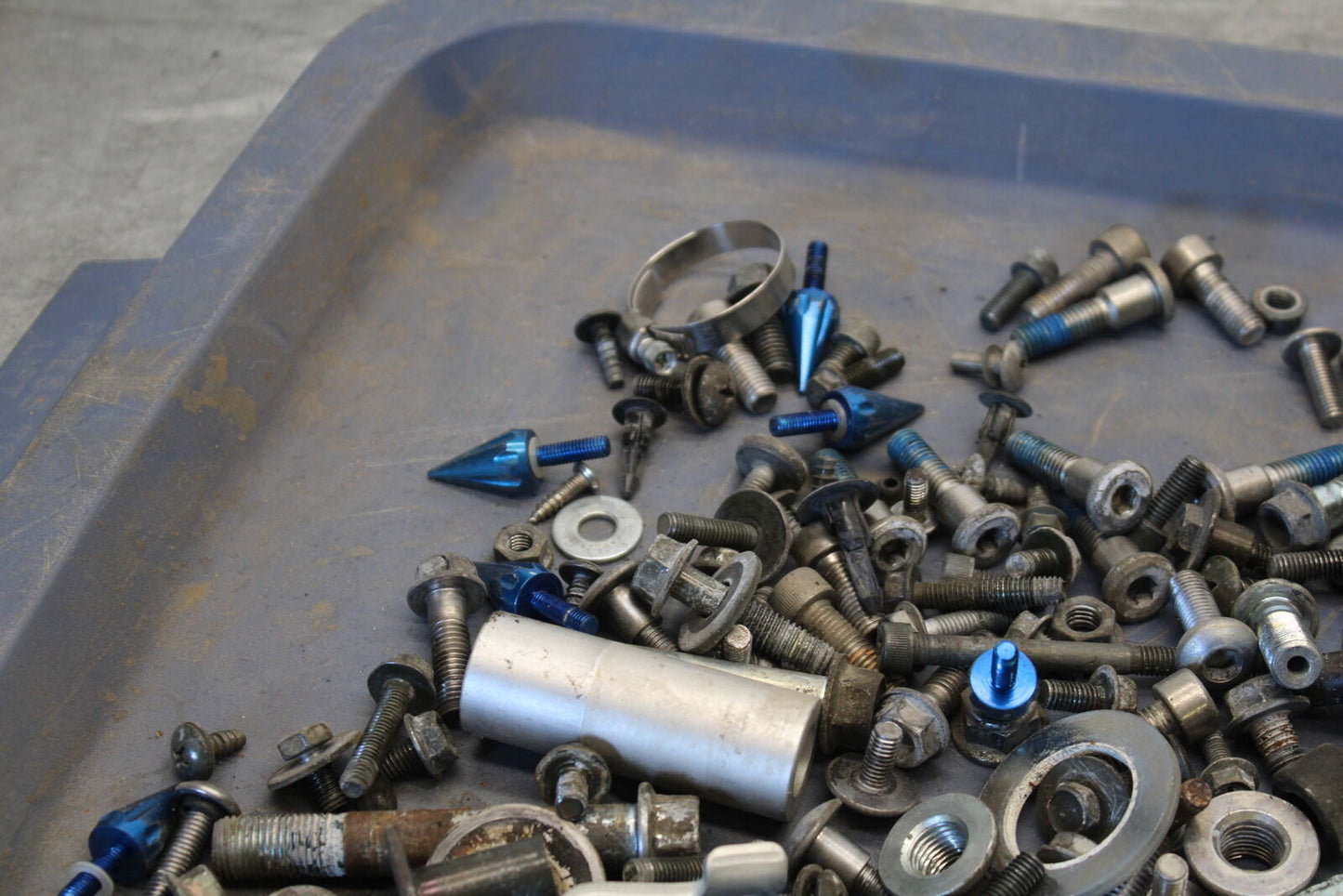 03-07 SUZUKI SV1000S ENGINE MOUNTING BOLTS HARDWARE SCREWS BB657