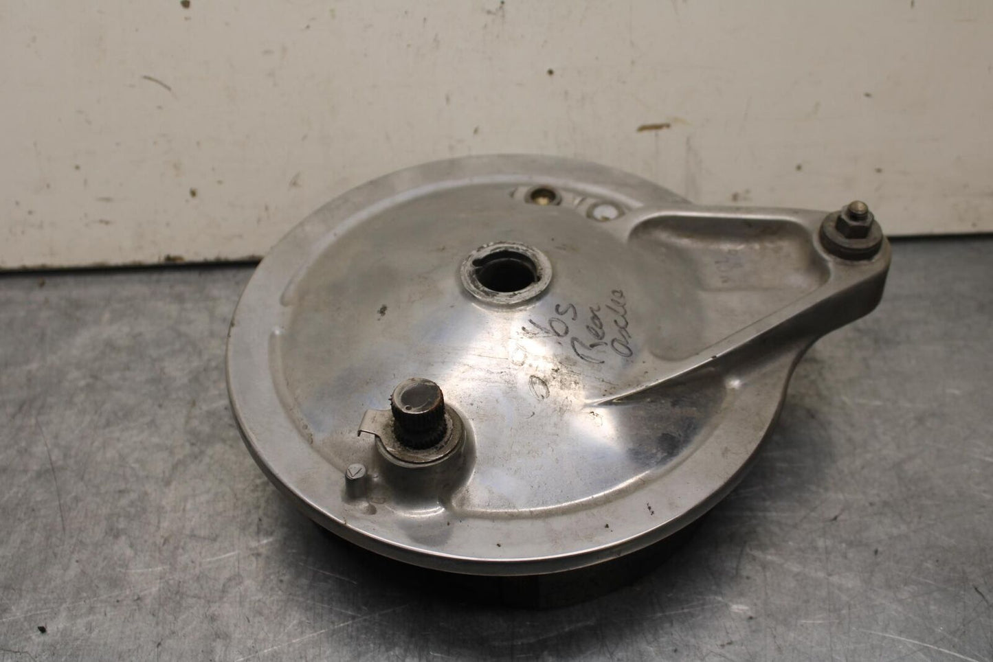 97-03 HONDA SHADOW ACE 750 VT750C REAR BACK DRUM BRAKE HUB CALIPER BB618