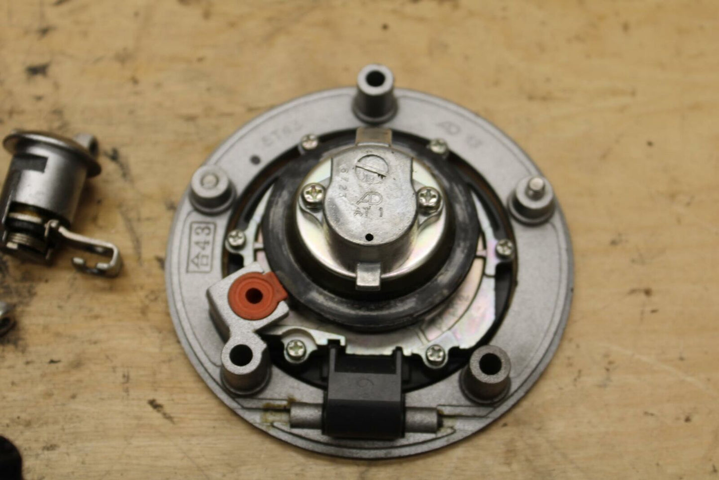 07-12 SUZUKI BANDIT 650S IGNITION LOCK KEY SET W/ GAS CAP AND SEAT LOCK BB328