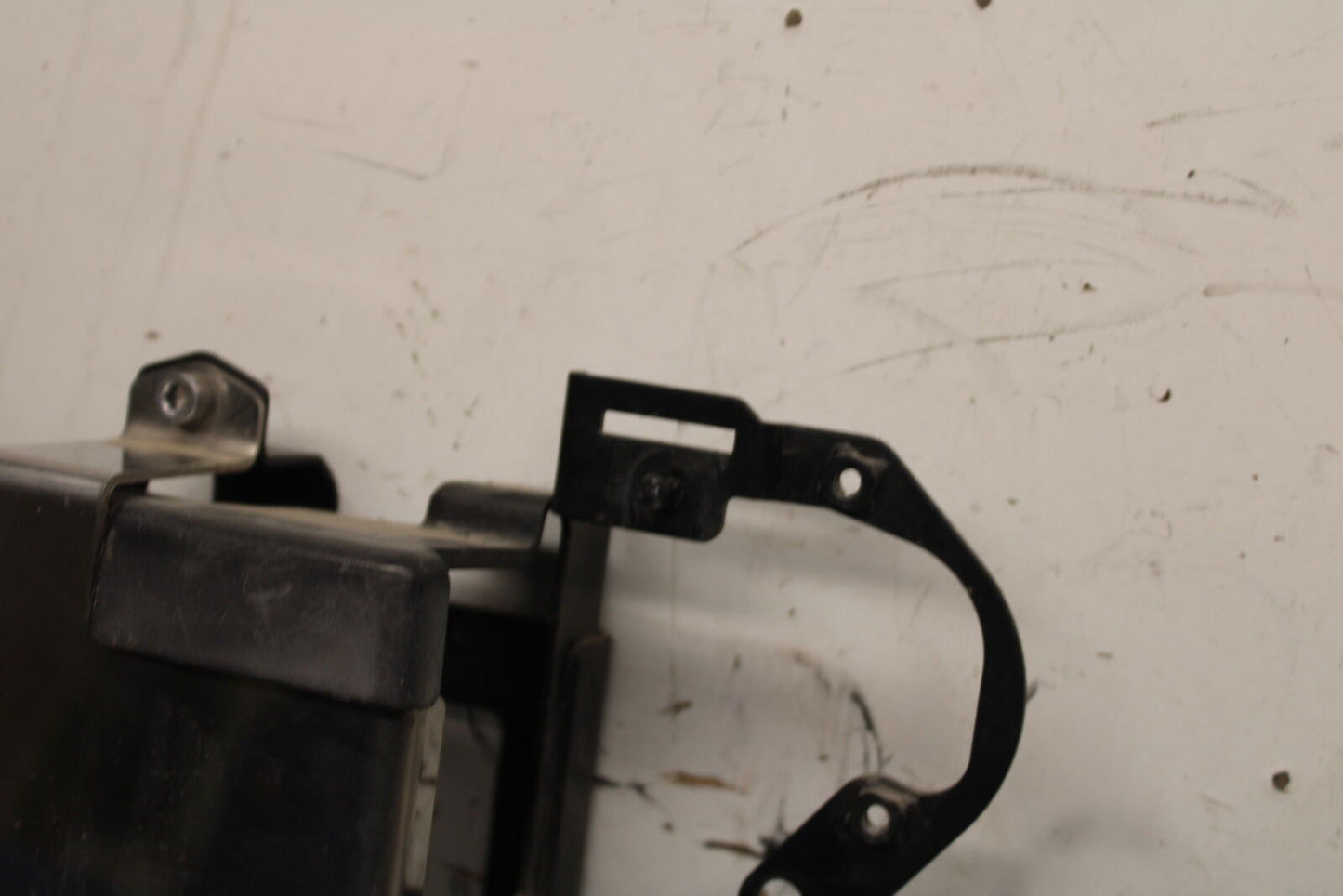 14-16 TRIUMPH AMERICA LT BATTERY TRAY BOX HOLDER BB720