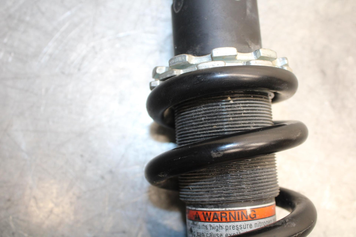 17 KAWASAKI Z900 ZR900 REAR BACK SHOCK ABSORBER SUSPENSION 45014-0569-21 BB549