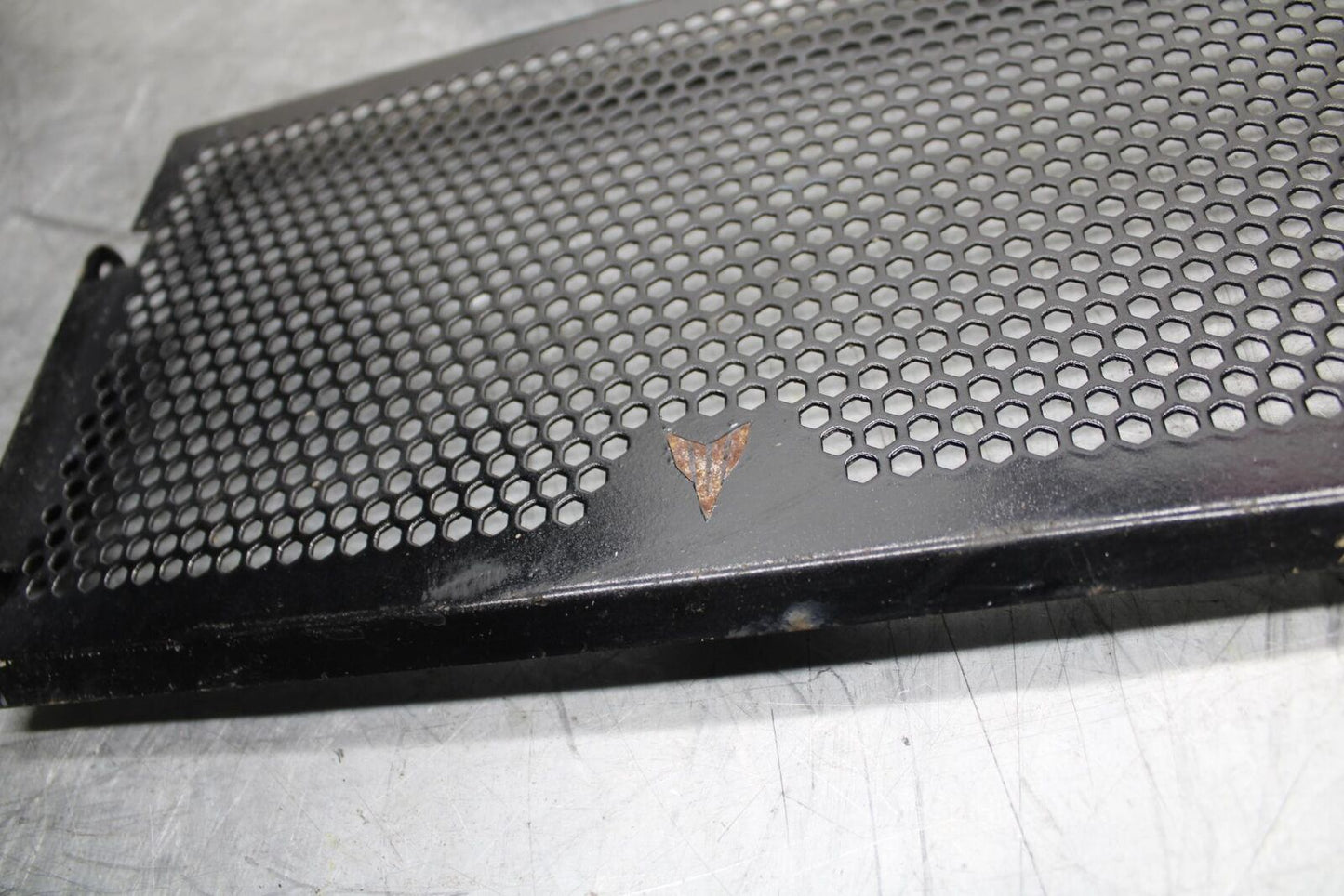 2015 Yamaha FZ07 ENGINE RADIATOR GUARD COVER BB531