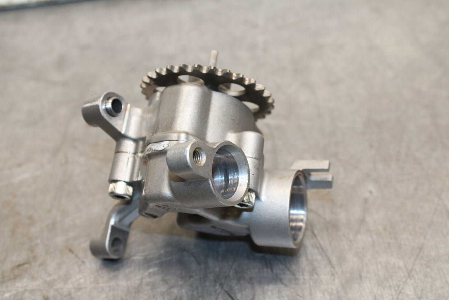06 YAMAHA YZF R6 ENGINE MOTOR OIL PUMP BB716