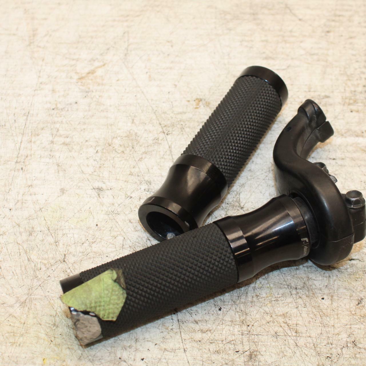 08-10 DUCATI 848 RIGHT THROTTLE GRIP BB369